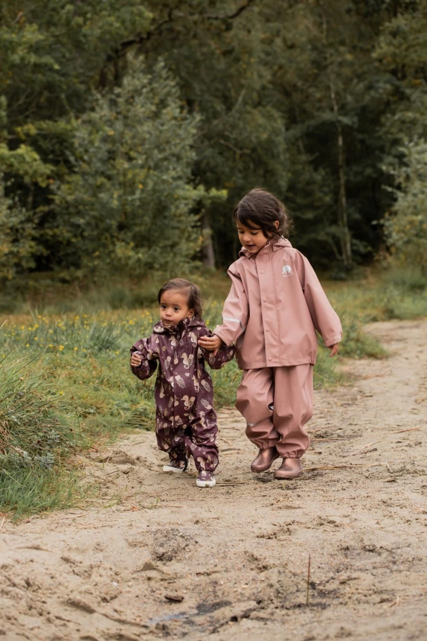 Celavi Regenoverall Seepferdchen Bordeaux Einteiler 7 Celavi Regenoverall Seepferdchen Bordeaux Einteiler – Bild 5