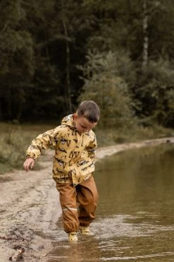 CeLaVi Regenanzug Baggerlader Traktor 2 Teile Strohgelb/nougat 26 CeLaVi Regenanzug Baggerlader Traktor 2 Teile Strohgelb/nougat -Baby Produkte Geschäft CELAVI SS22 24 1280x1280